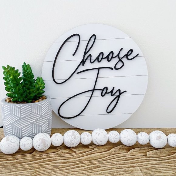 Handmade 'Choose Joy' Sign 8 Inch Round Wood - Picture 1 of 4